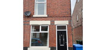 End terrace house to rent in Great Moor Street, Stockport SK2