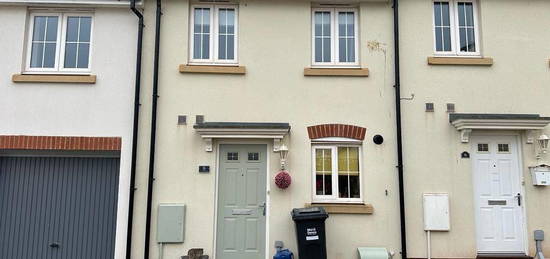 Terraced house to rent in Parlour Mead, Cullompton EX15