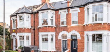 5 bedroom terraced house