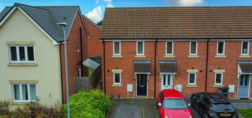 End terrace house to rent in Beacon Close, Bathpool, Taunton TA2