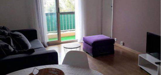 Appartement 42m2 avec balcon, place de parking et cave