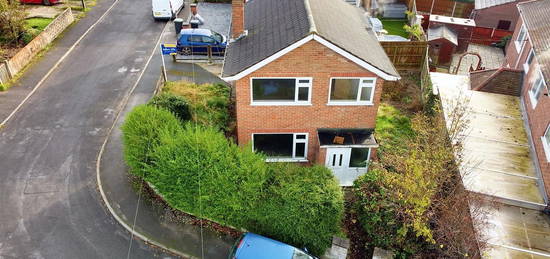 3 bed detached house for sale