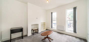 2 bed flat to rent