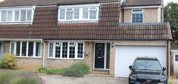 4 bedroom semi-detached house for sale