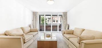 Flat to rent in West One House, Fitzrovia W1T