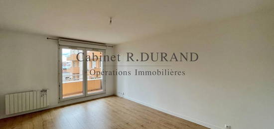 Appartement  à louer, 2 pièces, 1 chambre, 46 m²