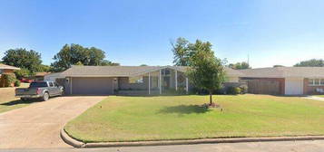 909 N  Oklahoma St, Thomas, OK 73669