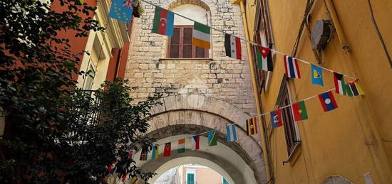 Trilocale Strada Arco della Neve 10, San Nicola - Borgo Antico, Bari