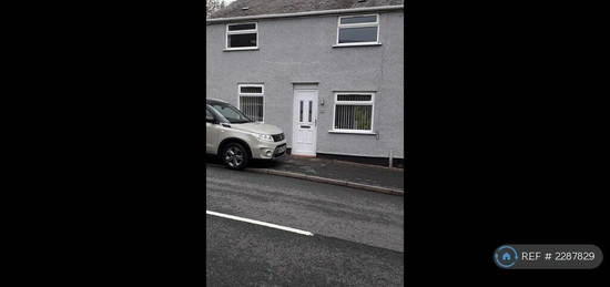 3 bedroom semi-detached house