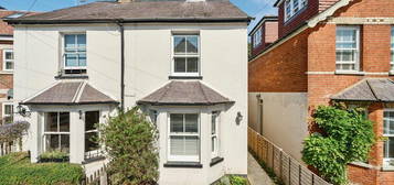 2 bedroom semi-detached house for sale