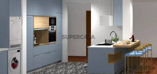 Apartamento T3+1 Remodelado em Avenida Principal