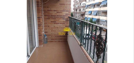 Apartamento de alquiler en Puerto Deportivo