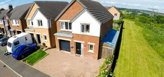 4 bedroom detached house