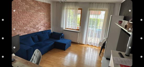 2-Zimmer-Wohnung mit Einbauküche in Wolfschlugen