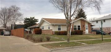 534 Imperial Ct, West Bend, WI 53095