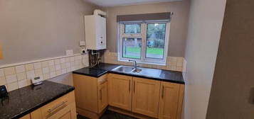 1 bedroom ground floor flat to rent