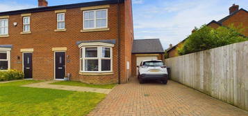 3 bedroom semi-detached house for sale