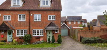 Town house for sale in New Hythe Lane, Larkfield, Kent ME20