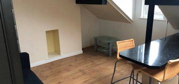 Flat to rent in Norman Terrace, Leeds LS8