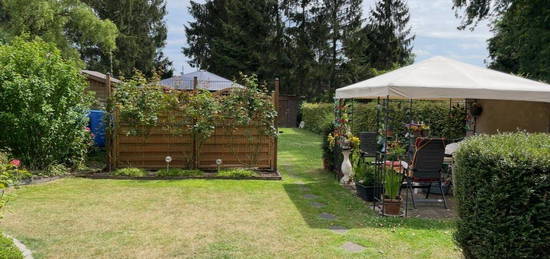 Kernsaniert Wohnung 58 qm mit Gartennutzung auf Wunsch mit Garage