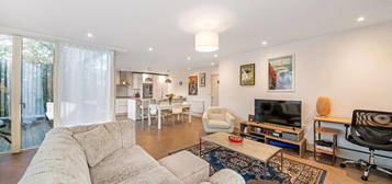 Flat for sale in Gipsy Road, London SE27