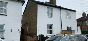 5 bedroom semi-detached house to rent