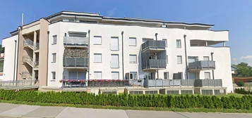 Wunderschöne und helle 3 Zimmer Wohnung mit Balkon