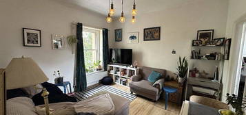 2 bed flat to rent