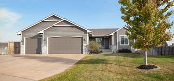 1924 E Teak Ct, Andover, KS 67002