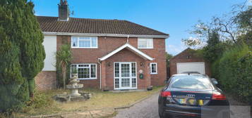 3 bed semi-detached house to rent