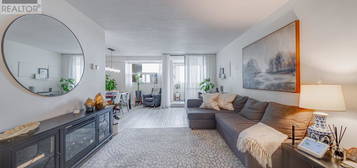 3504 - 3 MASSEY SQUARE, Toronto (Crescent Town), Ontario