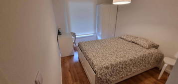 464311 - Quarto 4, com cama de casal, com wc...