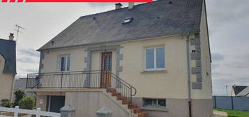 DEJA VENDU - BLOT IMMOBILIER FOUGERES - Jolie maison de lotissement de 98 m²