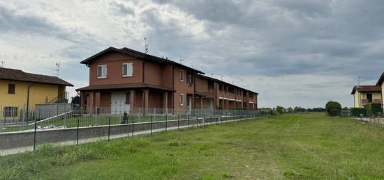 Villetta a schiera in vendita in via Trieste s.n.c