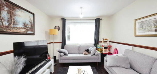 1 bedroom ground floor flat for sale