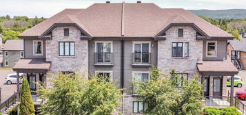 262, Avenue Pie-X, apt. 3
Victoriaville
