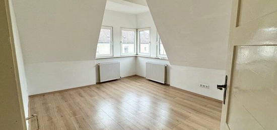 Nähe Gugelstraße !  Helle kleine 3-ZW, 46 m²,  4.OG ohne Aufzug