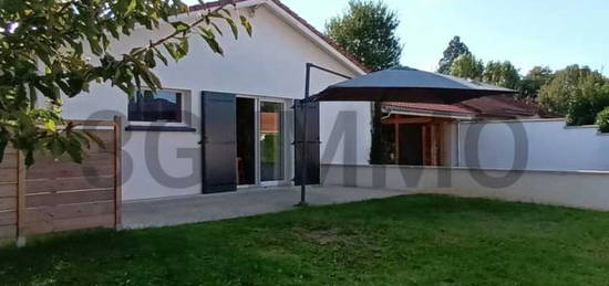 Vente villa 5 pièces 111 m²