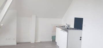 Appartement  à louer, 2 pièces, 29 m², Étage 2/–