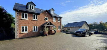 7 bedroom detached house for sale