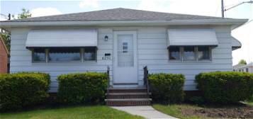 6291 State Rd, Parma, OH 44134