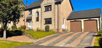 4 bed detached house for sale