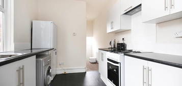 3 bedroom flat to rent