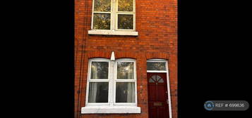 2 bedroom terraced house