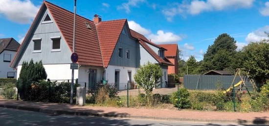 Große 3 Zimmer Erdgeschoss Wohnung