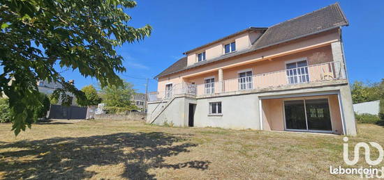 Propriété 4 pièces 167 m²