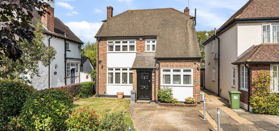 4 bed detached house for sale