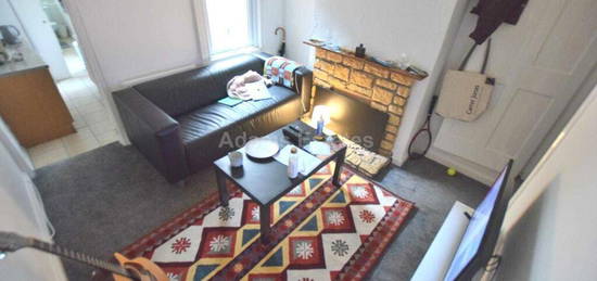 2 bedroom terraced house