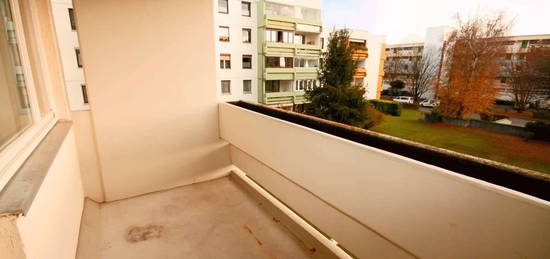 Neu renovierte 2-Zimmer-Wohnung mit großem Südbalkon!