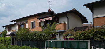 Trilocale via Residence â€œle Quercieâ€, Montano Lucino